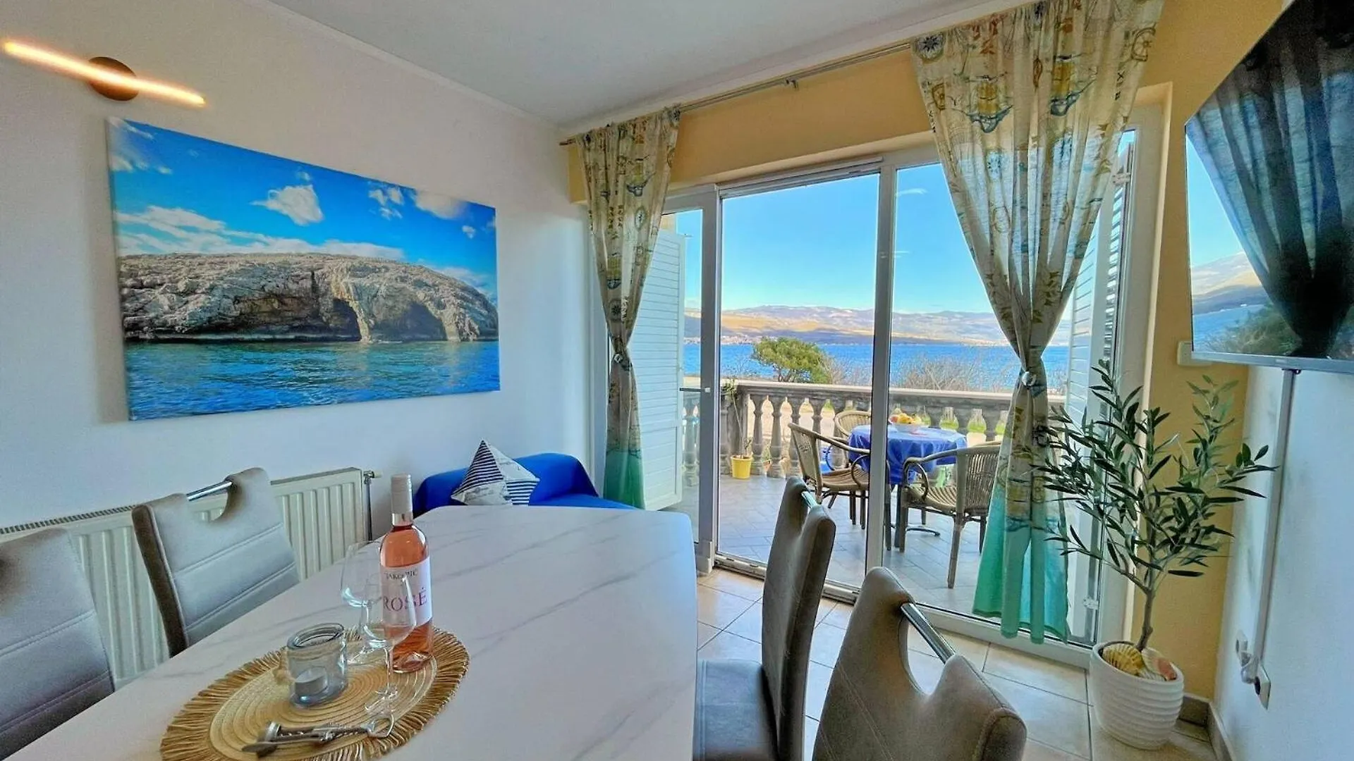 *** Guest house Apartments Neptun Silo  Croatia
