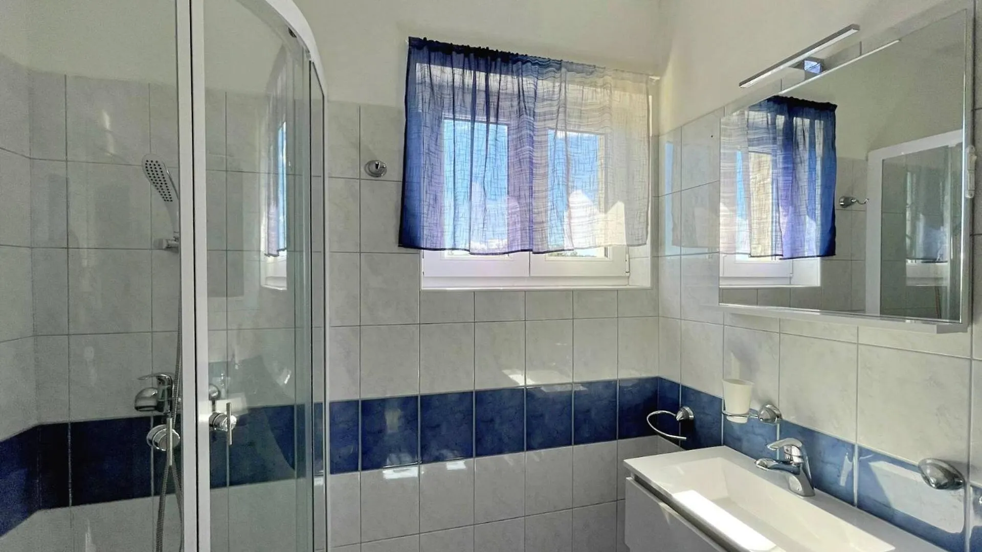 Apartments Neptun Silo  Guest house Silo (Krk)