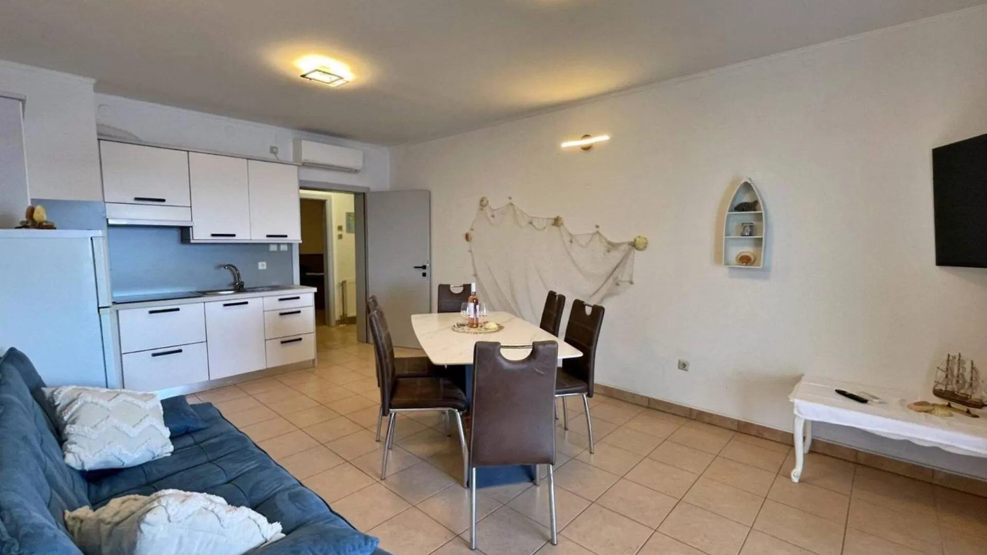 Apartments Neptun 실로 3*,  크로아티아