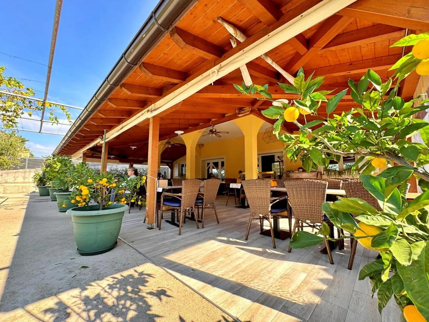 Guest house Apartments Neptun Silo